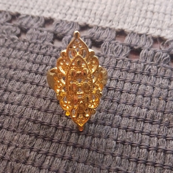 Jewelry - Elegant 24k Gold Plated Women's Ring